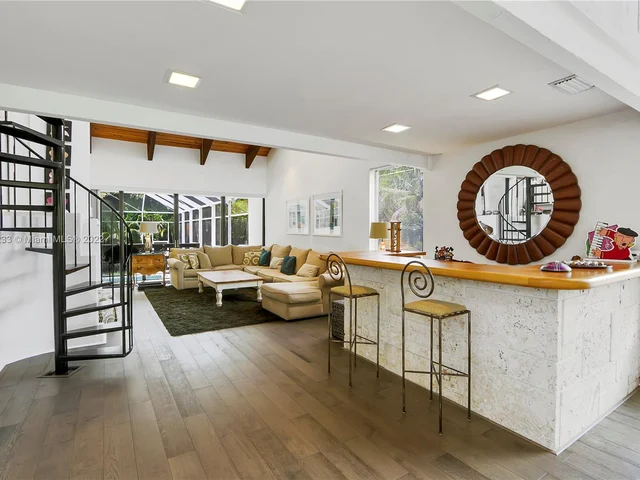 7605 SW 160th Ter, Palmetto Bay FL 33157