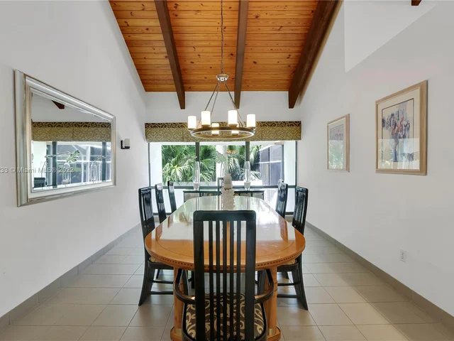 7605 SW 160th Ter, Palmetto Bay FL 33157