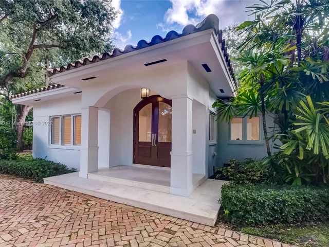 6925 Tordera St, Coral Gables FL 33146