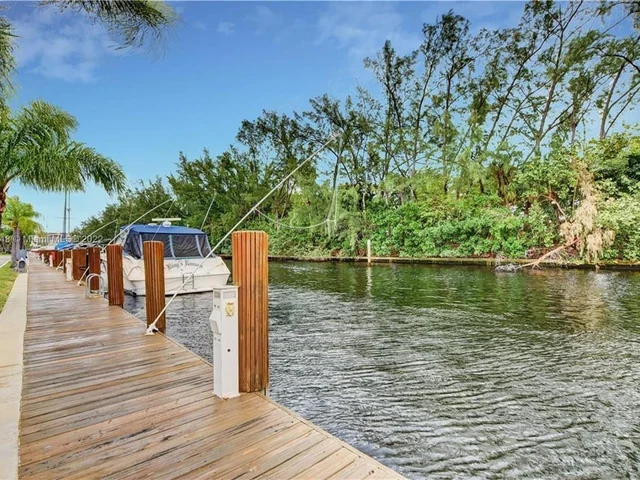 6207 Bay Club Dr # 1, Fort Lauderdale FL 33308