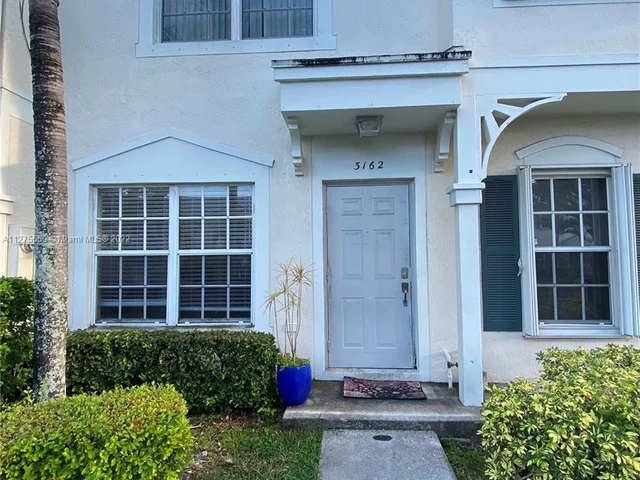 3162 SW 50th St, Dania Beach FL 33312