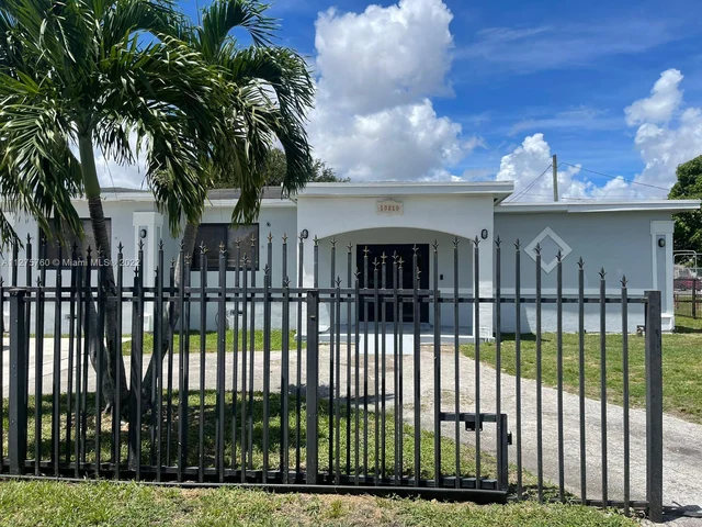 10810 NW 26th Ave, Miami FL 33167