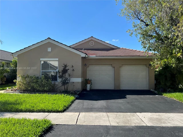 18580 NW 19th St, Pembroke Pines FL 33029