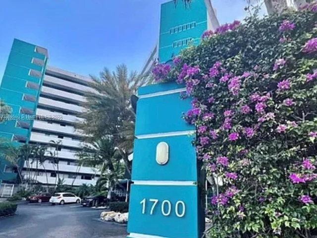 1700 NW North River Dr # 201, Miami FL 33125