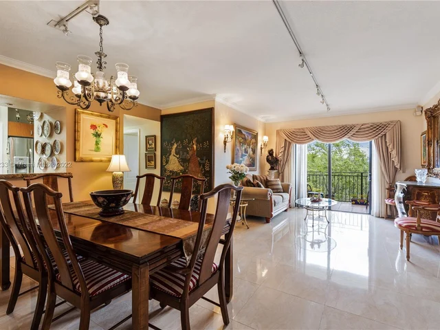 9340 Fontainebleau Blvd # W404, Miami FL 33172