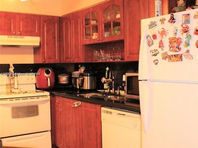 6195 NW 186th St # 415, Hialeah FL 33015