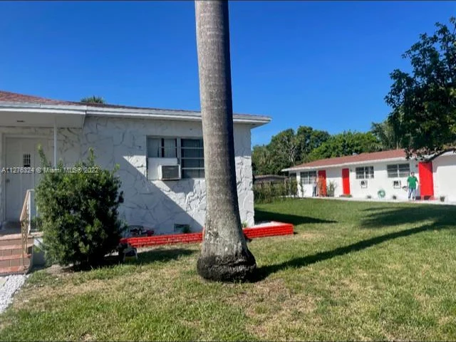 538 SW 7th St # 3, Hallandale Beach FL 33009