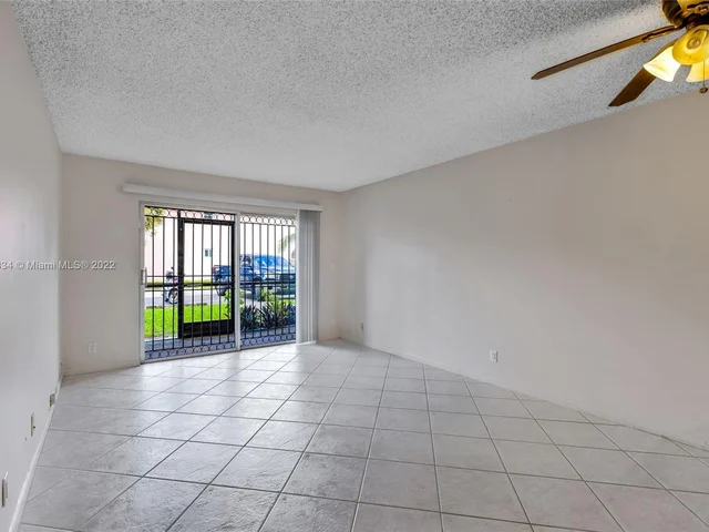 8005 Lake Dr # 103, Doral FL 33166