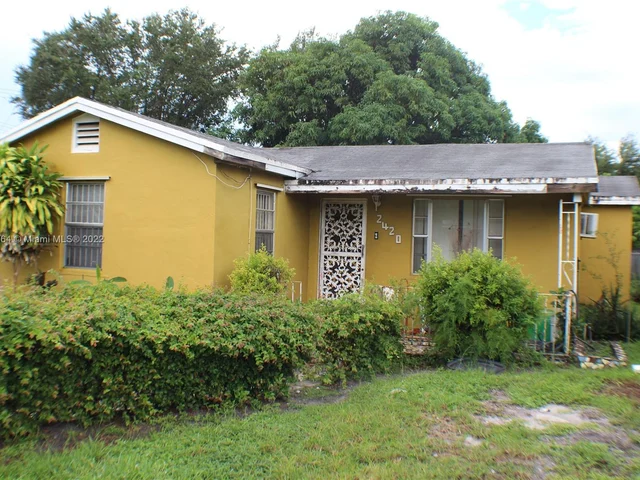 2420 NW 66th St, Miami FL 33147