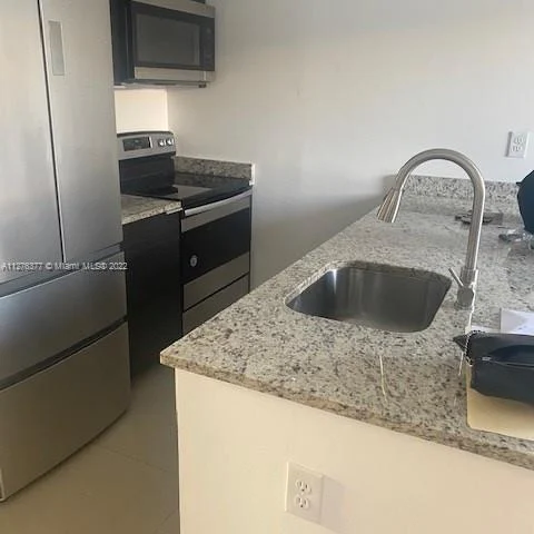 423 E 27th St # 302, Hialeah FL 33013