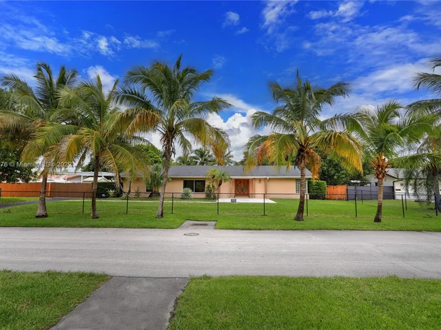 12623 SW 116th Ct, Miami FL 33176