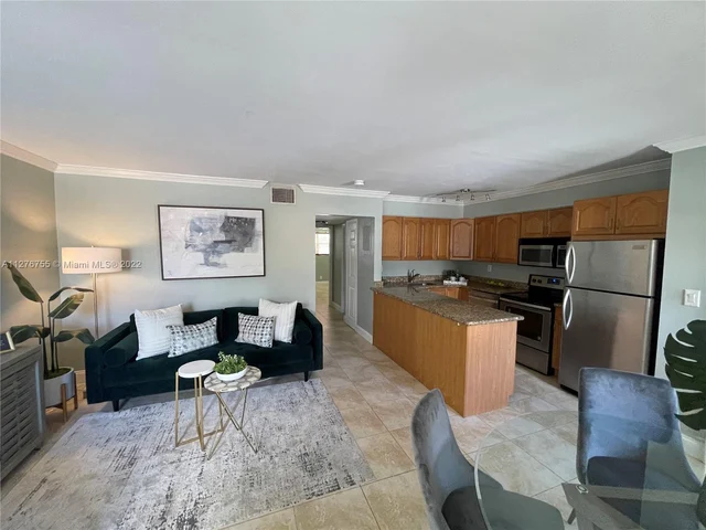 4050 NE 12th Ter # 1, Oakland Park FL 33334