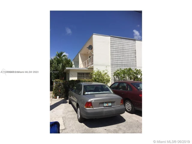 7364 Gary Ave, Miami Beach FL 33141