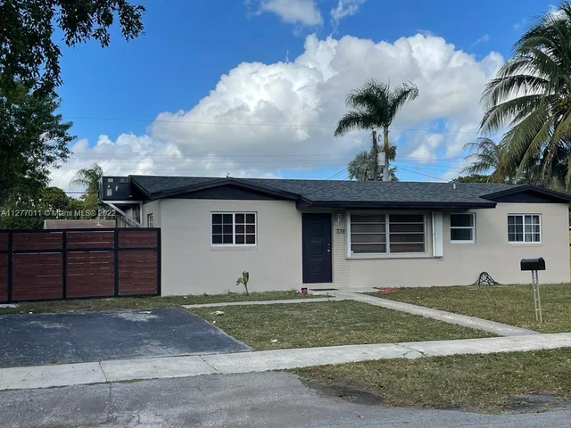 7091 Tyler St, Hollywood FL 33024