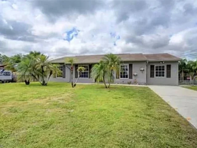 15285 San Diego Dr, Loxahatchee FL 33470