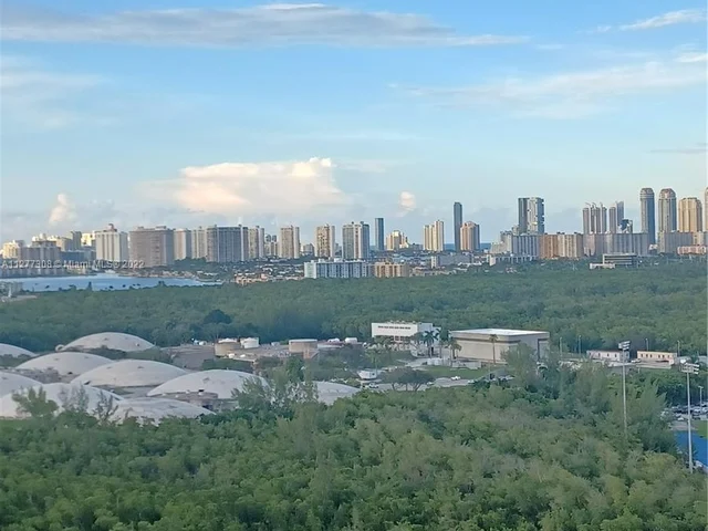 15051 Royal Oaks Ln # 2003, North Miami FL 33181