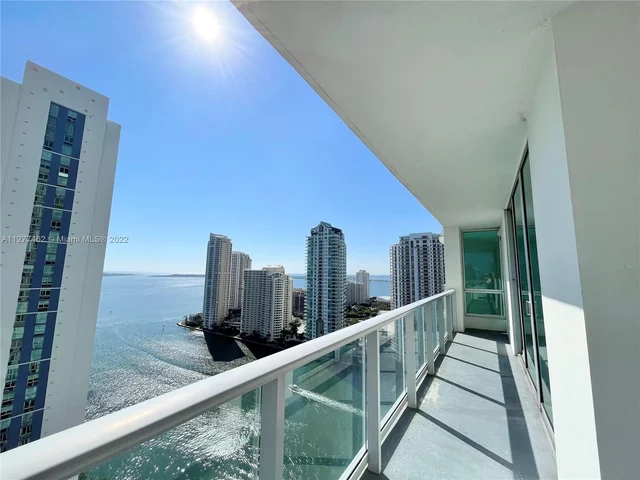 300 S Biscayne Blvd # 2616, Miami FL 33131