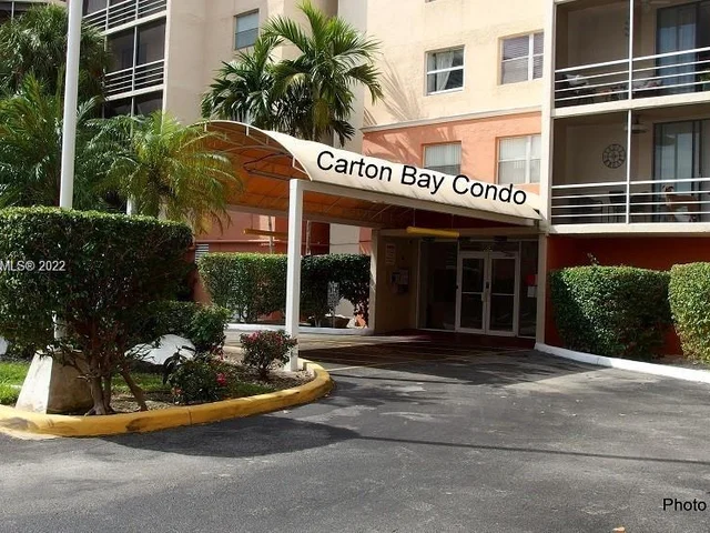 2821 NE 163rd St # 3W, North Miami Beach FL 33160