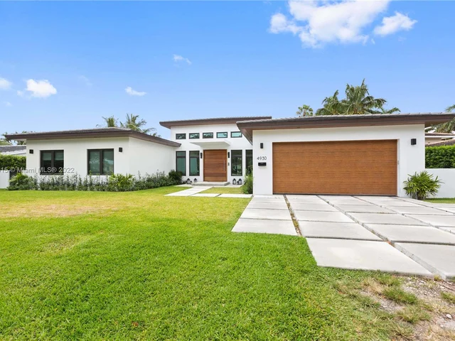 4930 Biltmore Dr, Coral Gables FL 33146