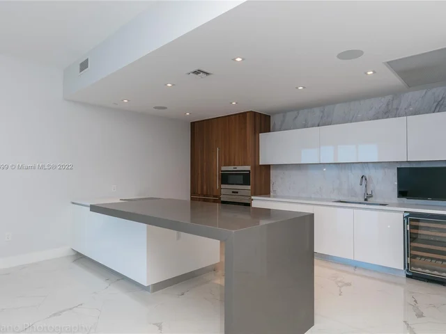 701 N Fort Lauderdale Beach Blvd # 1004, Fort Lauderdale FL 33304