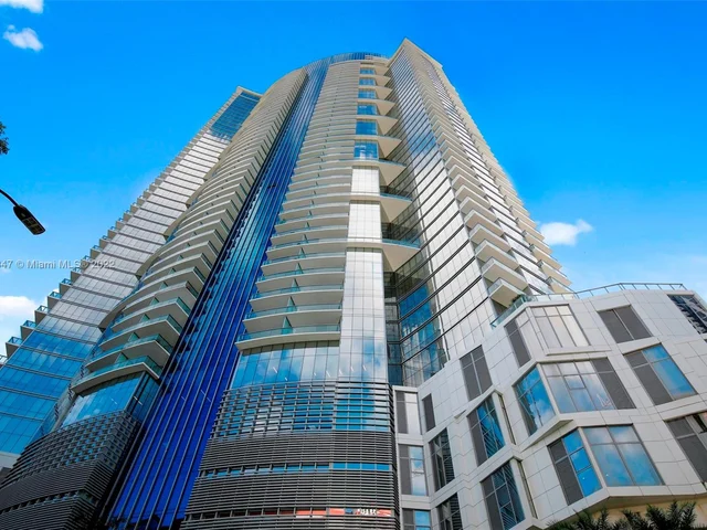 851 NE 1st Ave # 3907, Miami FL 33132