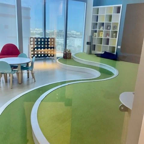 851 NE 1st Ave # 3907, Miami FL 33132