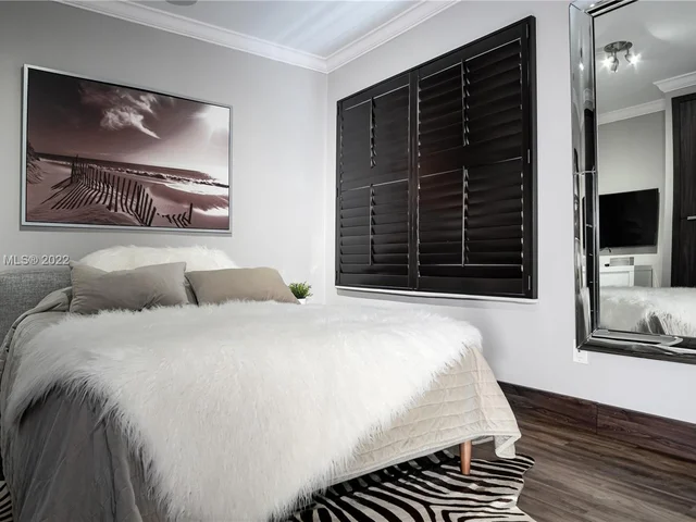 610 8th St # 101, Miami Beach FL 33139