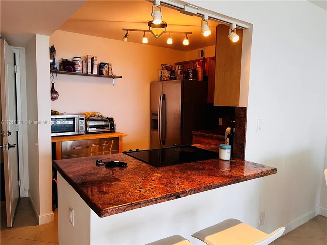 100 Bayview Dr # 611, Sunny Isles Beach FL 33160