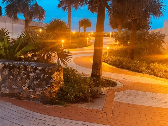 345 Ocean Dr # 307, Miami Beach FL 33139