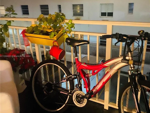 345 Ocean Dr # 307, Miami Beach FL 33139