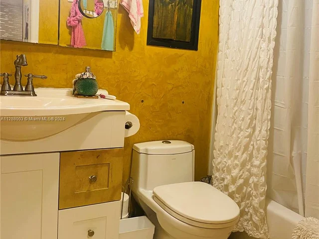 345 Ocean Dr # 307, Miami Beach FL 33139