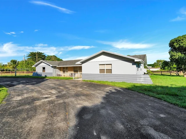 22955 SW 212th Ave, Miami FL 33170