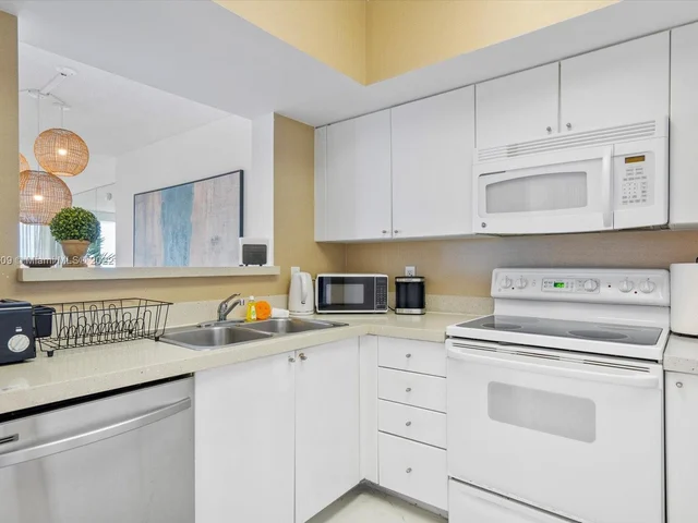 17375 Collins Ave # 1901, Sunny Isles Beach FL 33160