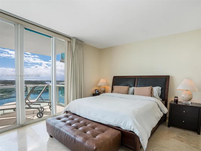 1000 S Pointe Dr # 2503, Miami Beach FL 33139