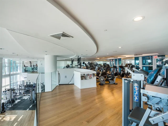 1000 S Pointe Dr # 2503, Miami Beach FL 33139