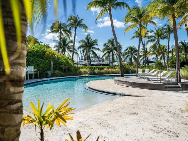 1000 S Pointe Dr # 2503, Miami Beach FL 33139