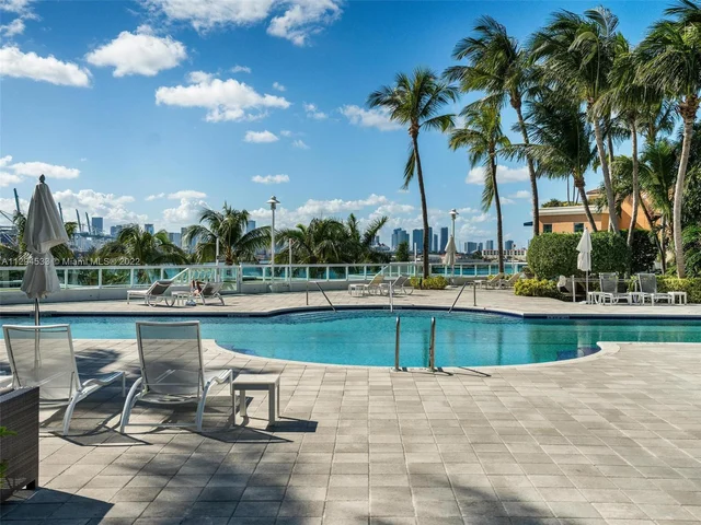 1000 S Pointe Dr # 2503, Miami Beach FL 33139