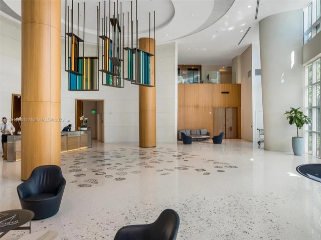 1000 S Pointe Dr # 2503, Miami Beach FL 33139