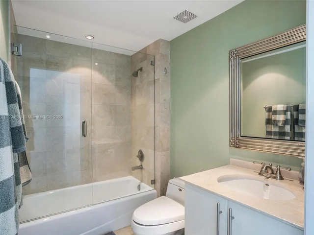 1000 S Pointe Dr # 2503, Miami Beach FL 33139