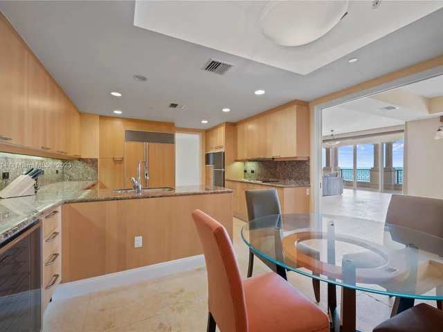 7464 Fisher Island Dr # 7464, Miami Beach FL 33109