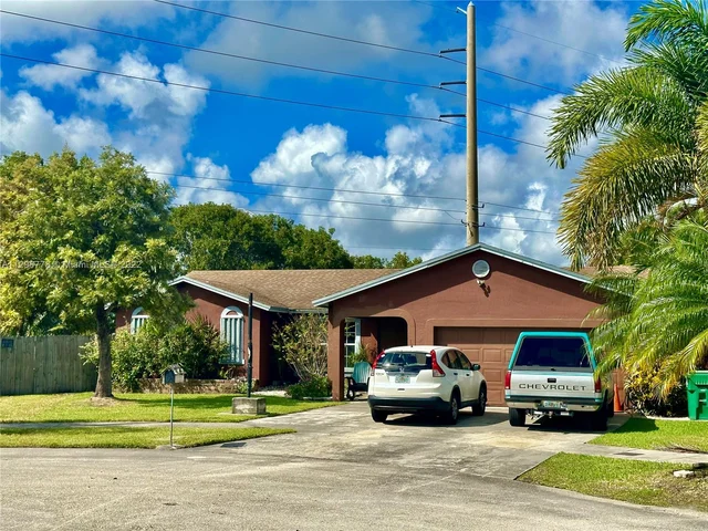 13661 SW 281st Ter, Homestead FL 33033