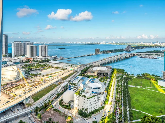 900 Biscayne Blvd # 4008, Miami FL 33132