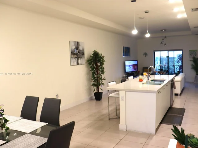 8031 NW 104th Ave # 36, Doral FL 33178