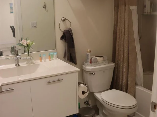 8031 NW 104th Ave # 36, Doral FL 33178