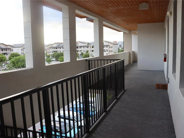 8031 NW 104th Ave # 36, Doral FL 33178