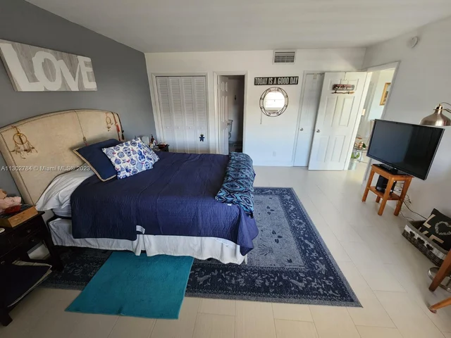 9500 W Bay Harbor Dr # 4F, Bay Harbor Islands FL 33154