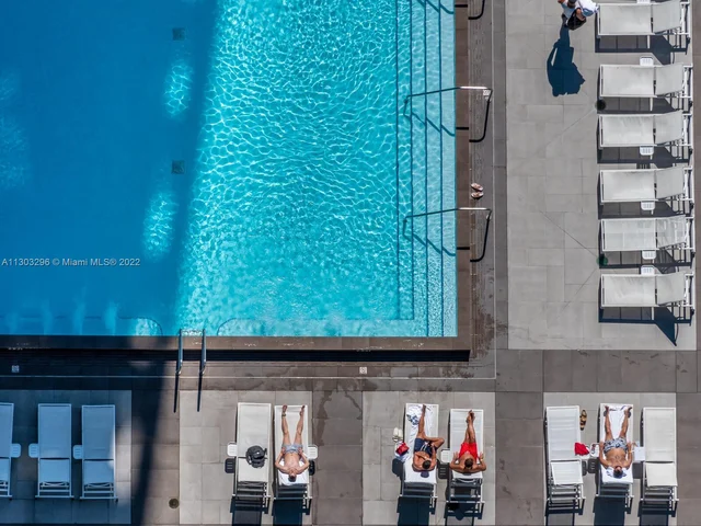 475 Brickell Ave # 5113, Miami FL 33131