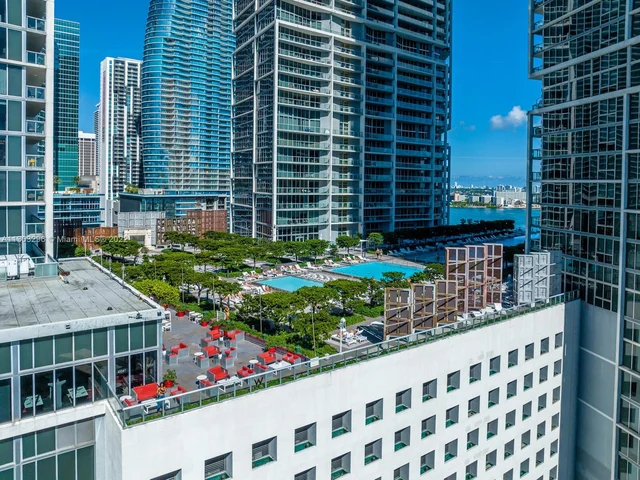 475 Brickell Ave # 5113, Miami FL 33131