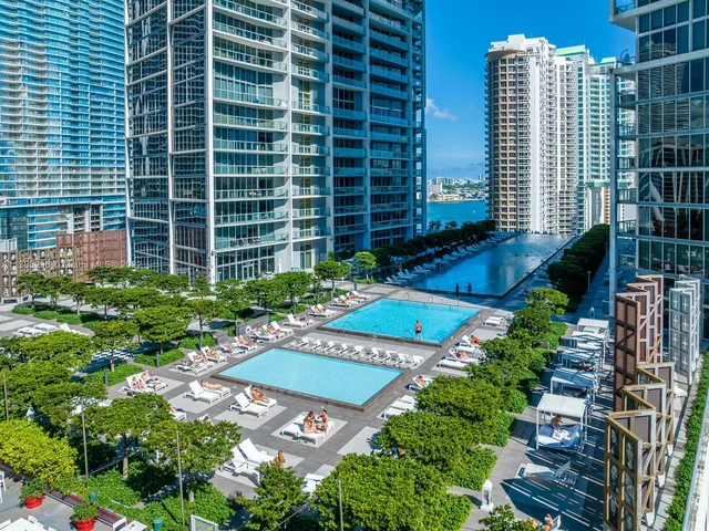 475 Brickell Ave # 5113, Miami FL 33131