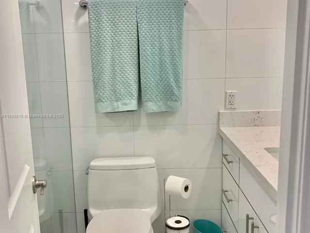 300 Diplomat Pkwy # 604, Hallandale Beach FL 33009